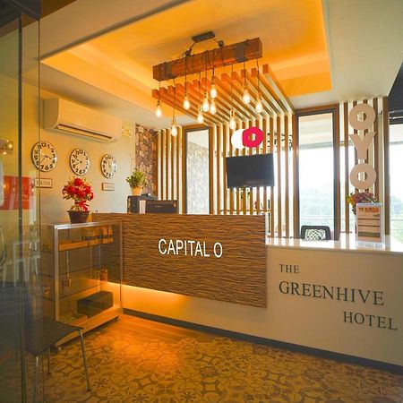 Capital O Oyo 785 The Greenhive Hotel Ibaan Esterno foto