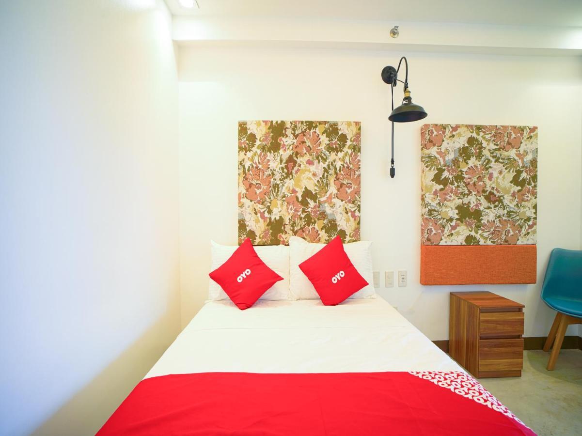 Capital O Oyo 785 The Greenhive Hotel Ibaan Esterno foto
