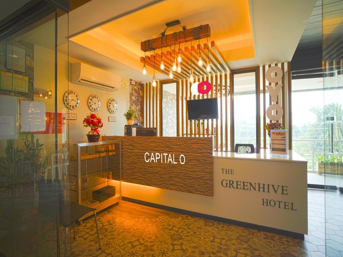 Capital O Oyo 785 The Greenhive Hotel Ibaan Esterno foto